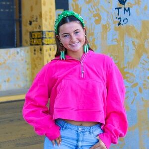 SALE✨NEW✨Green Football & Pearl Headband!